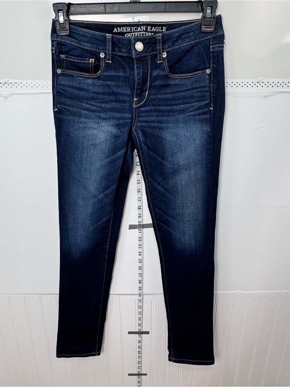 American Eagle Size 4 Dark Wash Skinny Jeans Stretch Mid Rise EUC